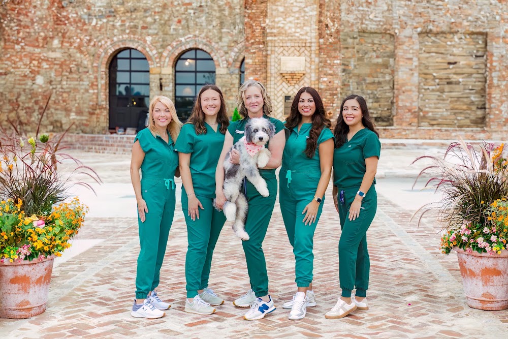 Ravenel Periodontics PA: Lisa Ravenel DMD